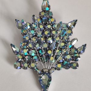 Dazzling Maple Leaf Statement Brooch 🍁